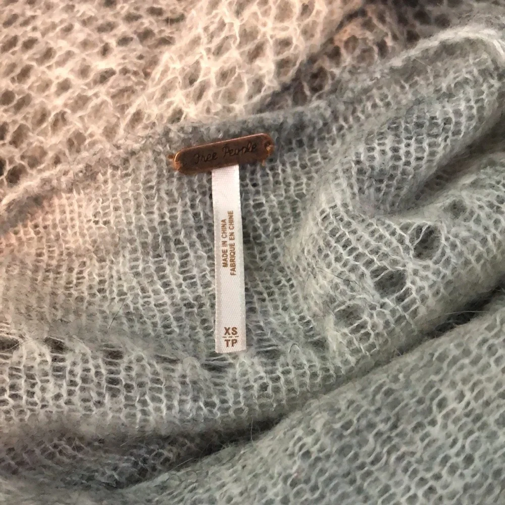 Free People Watson Ombre Gray Sweater Cape Poncho Size Extra Small - Picture 6 of 8